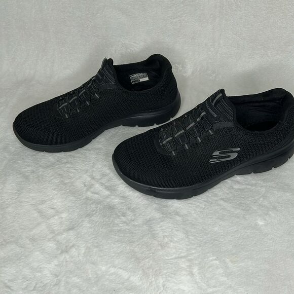 Skechers black slip on walking sneaker shoes - Picture 5 of 10